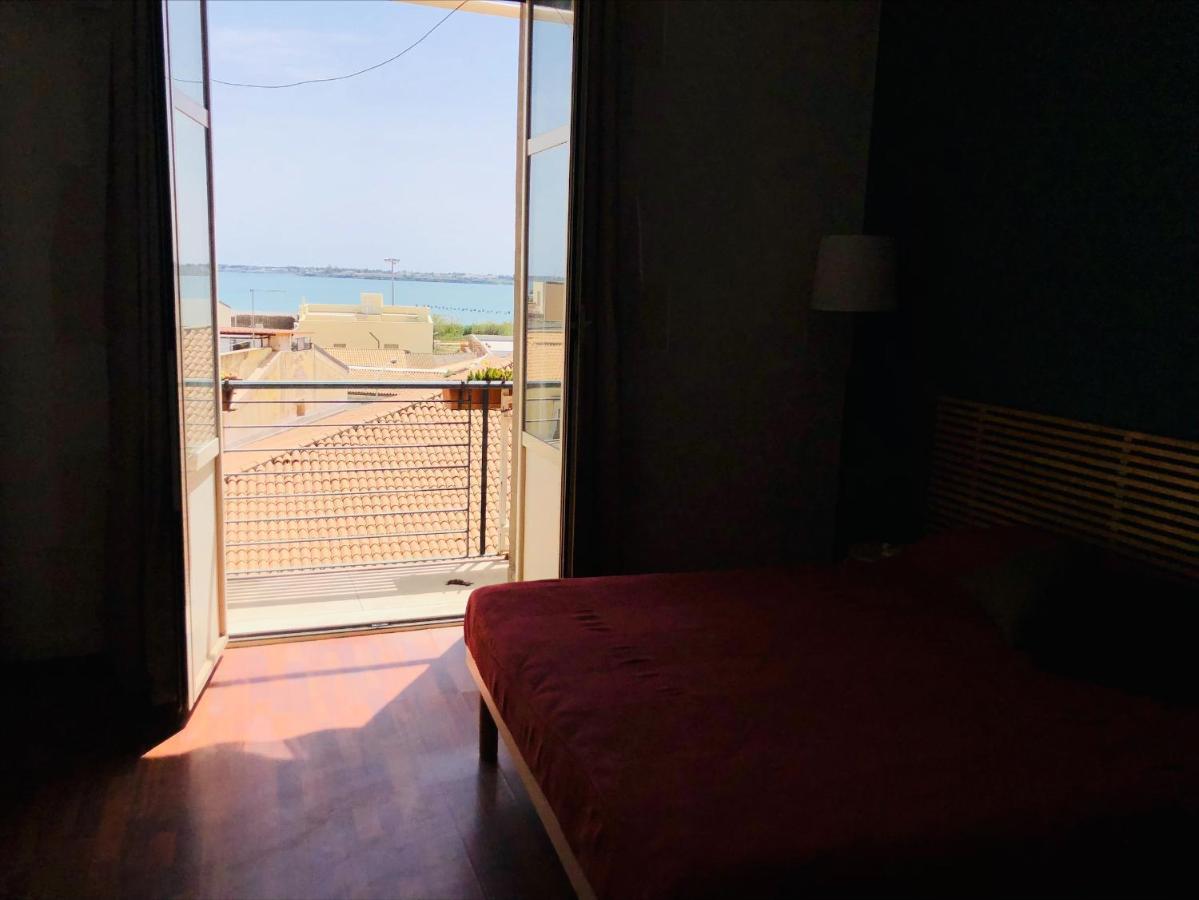 Marconi Sunset Apartment Сиракуза Екстериор снимка